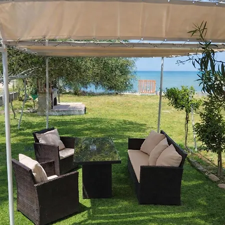 Feriehus Beachfront Bliss In Corfu - Vasiliki's Sea House