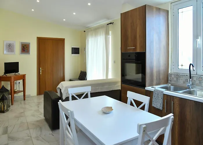 Beachfront Bliss In Corfu - Vasiliki's Sea House * Lefkimi