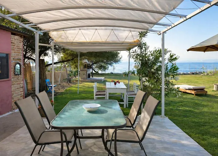 Beachfront Bliss In Corfu - Vasiliki's Sea House *